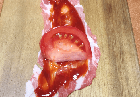 肉巻きトマトのチーズ春巻き
