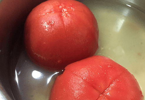丸ごとトマトたっぷりニラ麻婆かけ