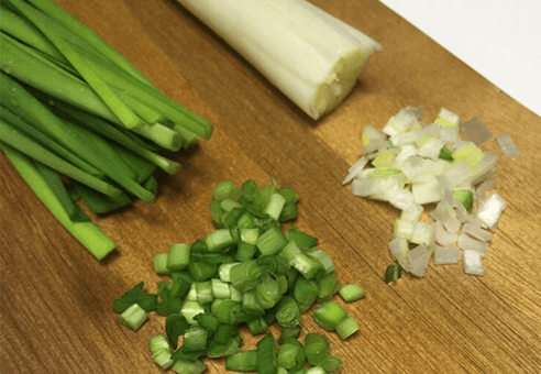 丸ごとトマトたっぷりニラ麻婆かけ