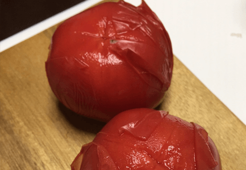 丸ごとトマトたっぷりニラ麻婆かけ